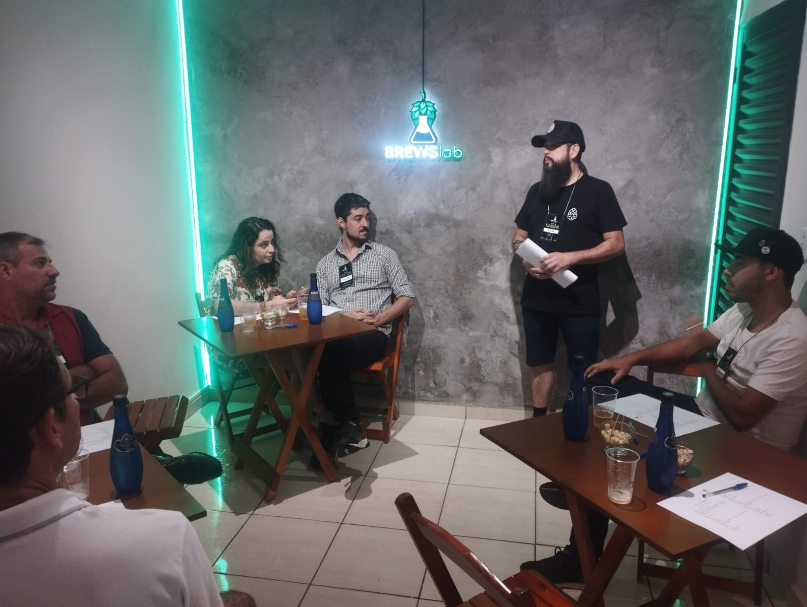 Experiência guiada com participantes da BREWSLAB